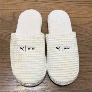 Puma Select white Slippers large fits 9/10 men’s